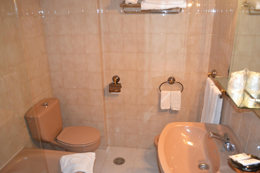 Double Room,742941763:JPEG