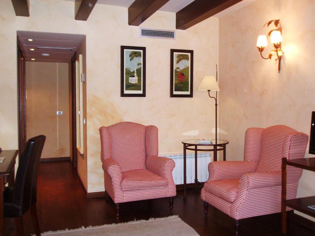 Double or Twin Room,25363542:JPEG