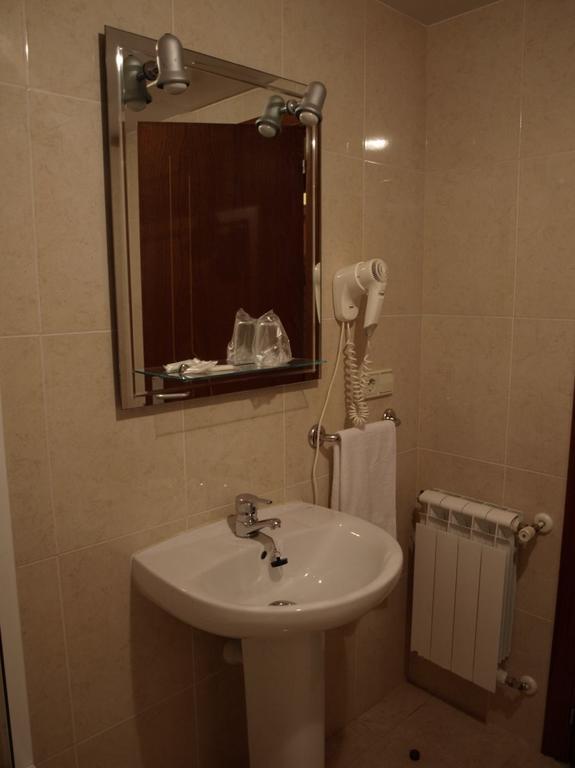 Deluxe Double Room,255189573:JPEG