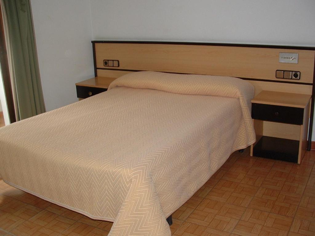 Double or Twin Room,27711392:JPEG