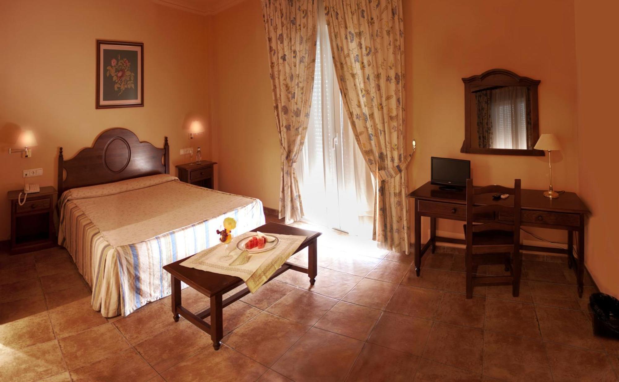 Double or Twin Room,1207774450:JPEG