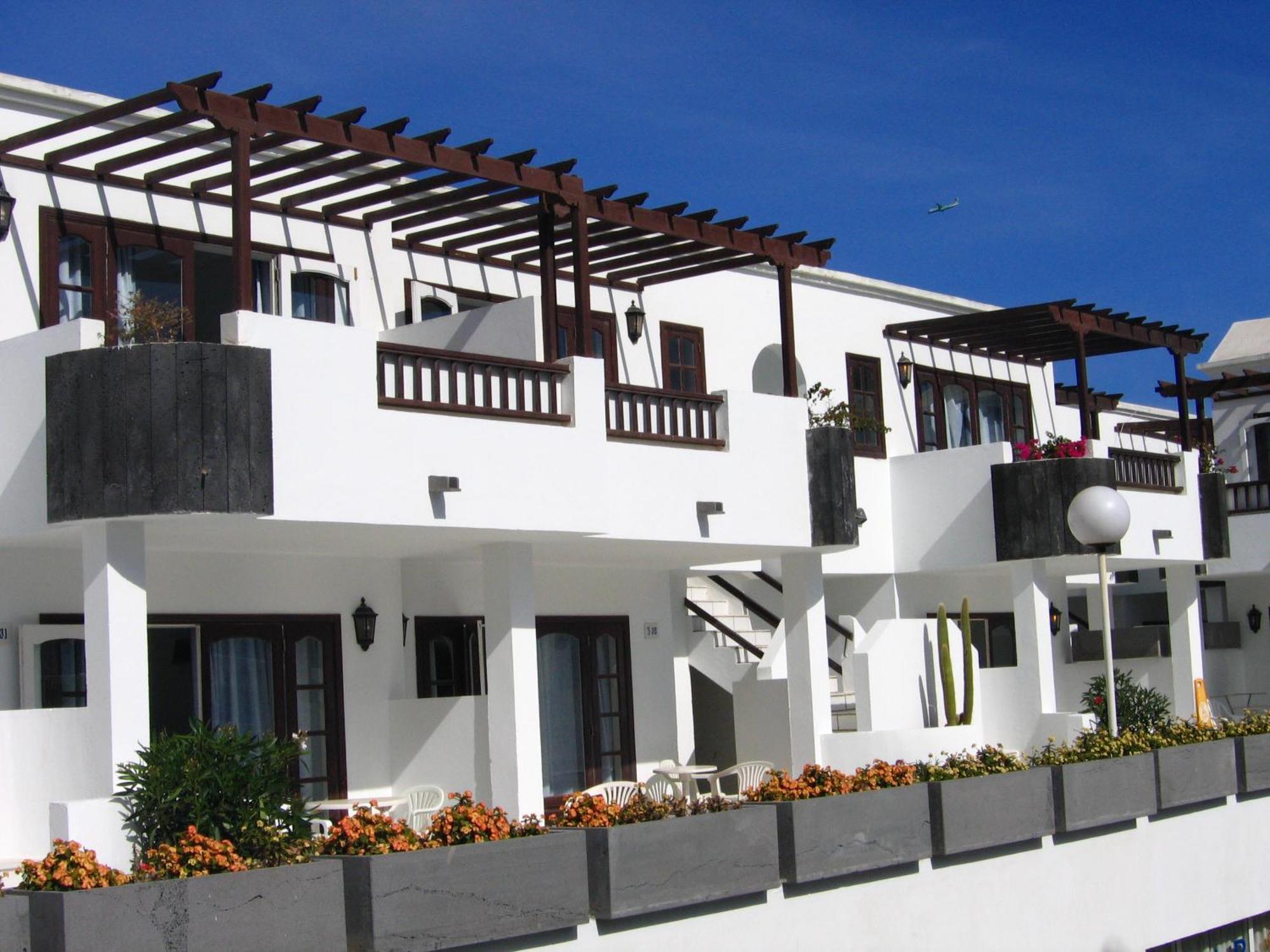 Top floor or Ground floor apartment