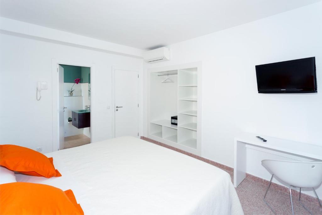Double or Twin Room Balcony,28390439:JPEG