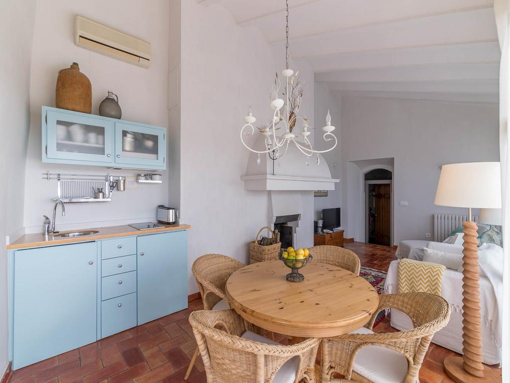 Triple Room (2 Adults + 1 Child),379994719:JPEG