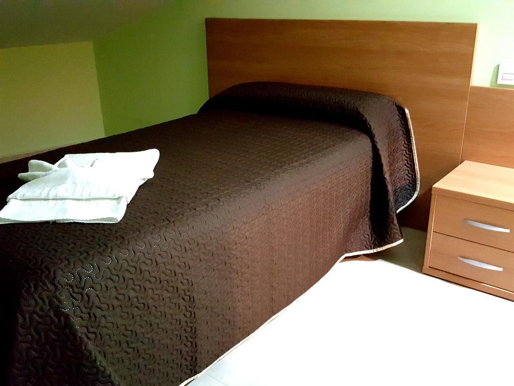 Habitación Triple Confort con ducha