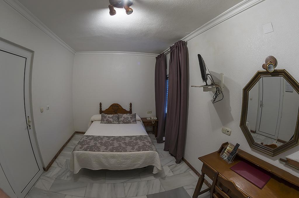 Single Room,401316486:JPEG