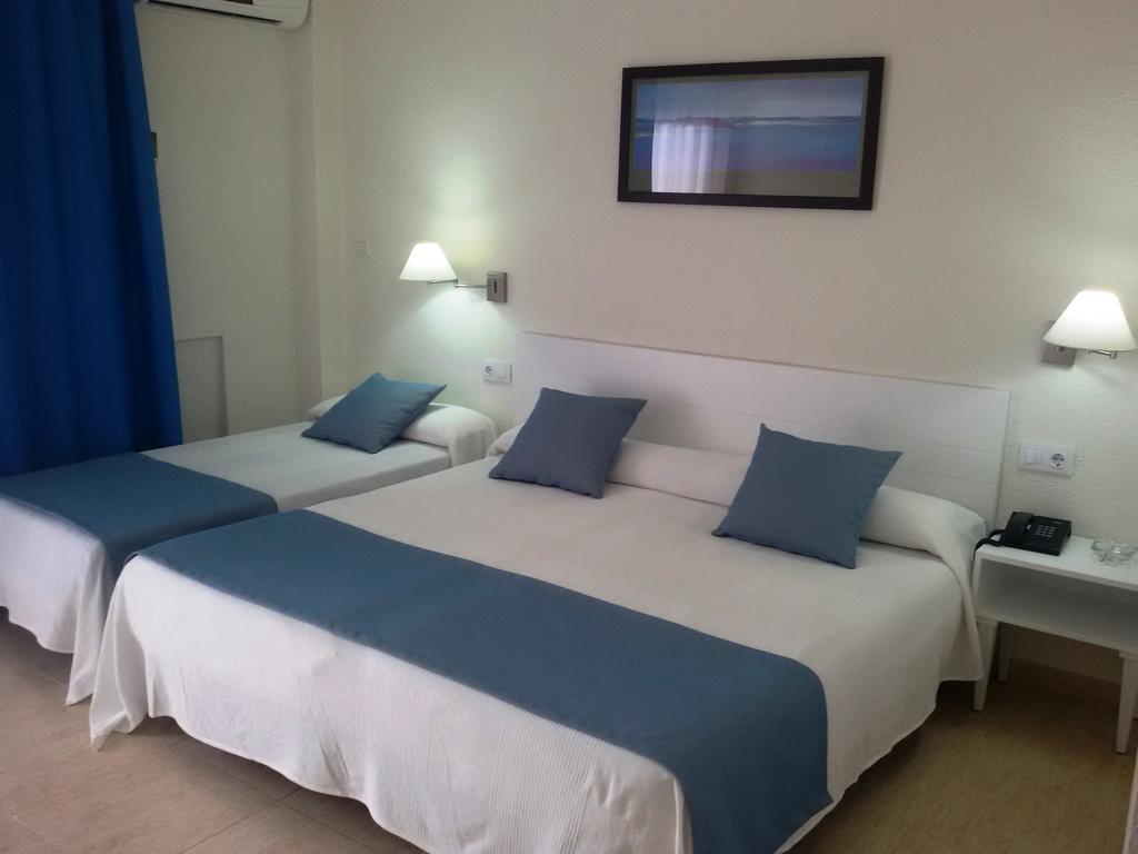 Triple Room,688024944:JPEG
