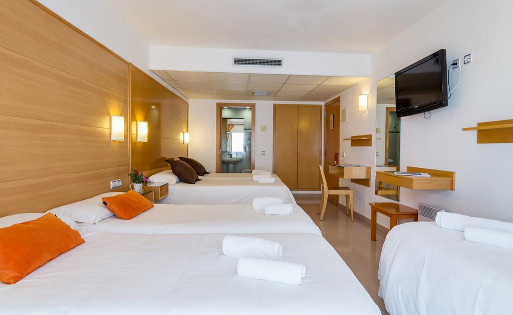 Quadruple Room,413304867:JPEG