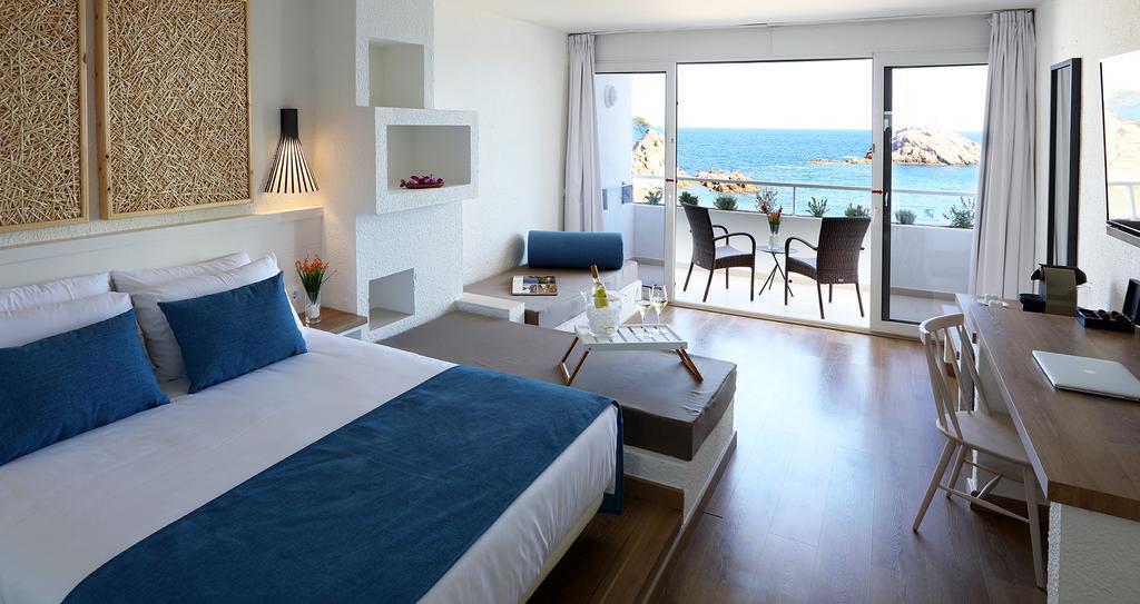 Premium Triple Room Sea View,1273053313:JPEG