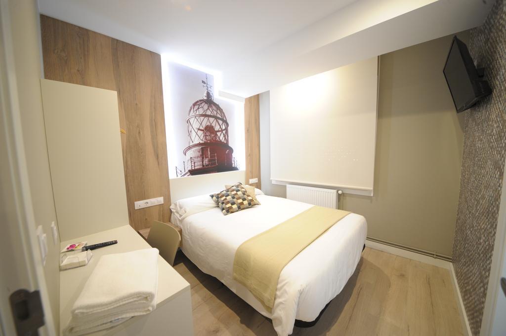 Single Room Private Bathroom
