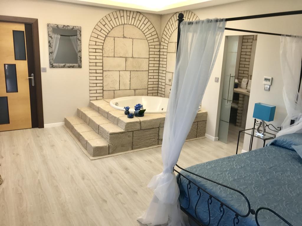 Suite Lit Queen-Size avec Baignoire Spa