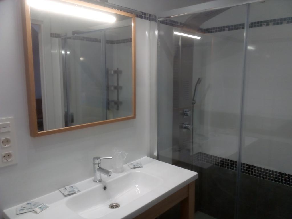 Superior Queen Room with extra bed