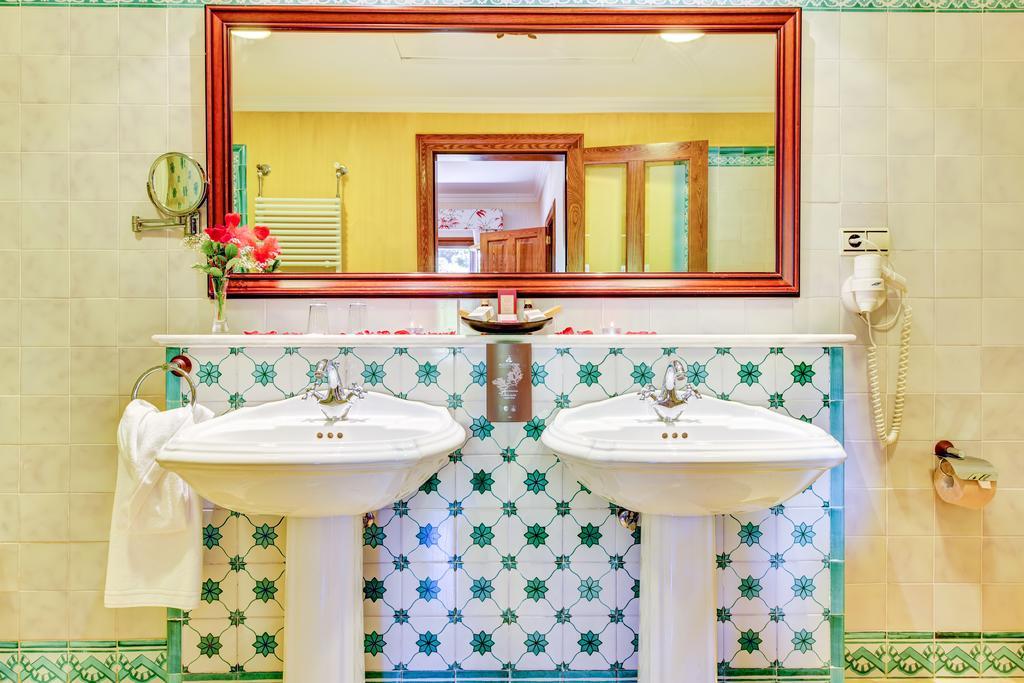 Superior Double Room with Mountain View