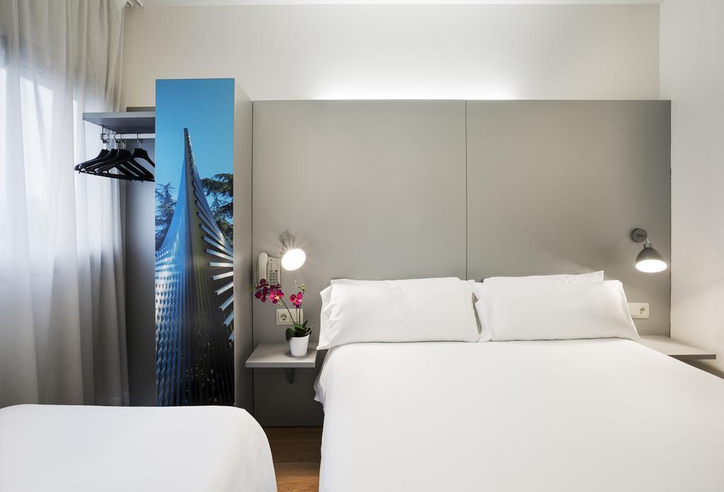 Double Room with Extra Bed (2 Adults + 1 Child),1607219049:JPEG
