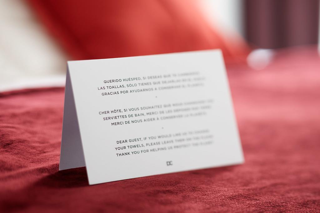 Small Double Room,464801430:JPEG