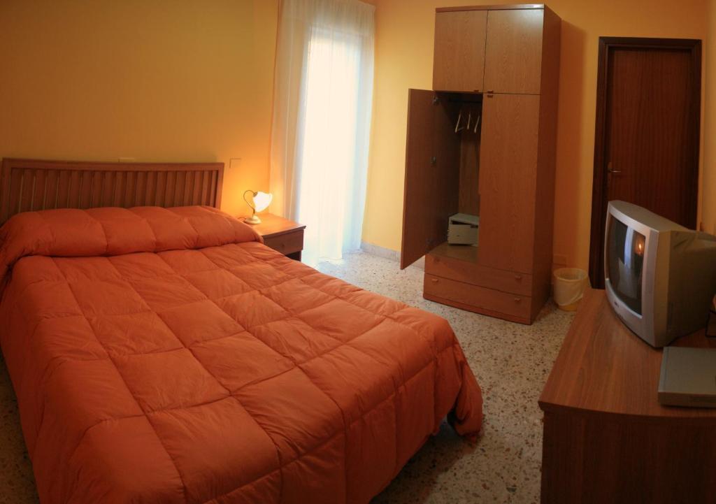 Standard Double Room,1076220175:JPEG
