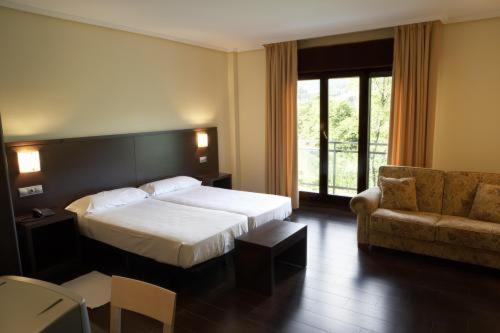 Twin Room,701583733:JPEG