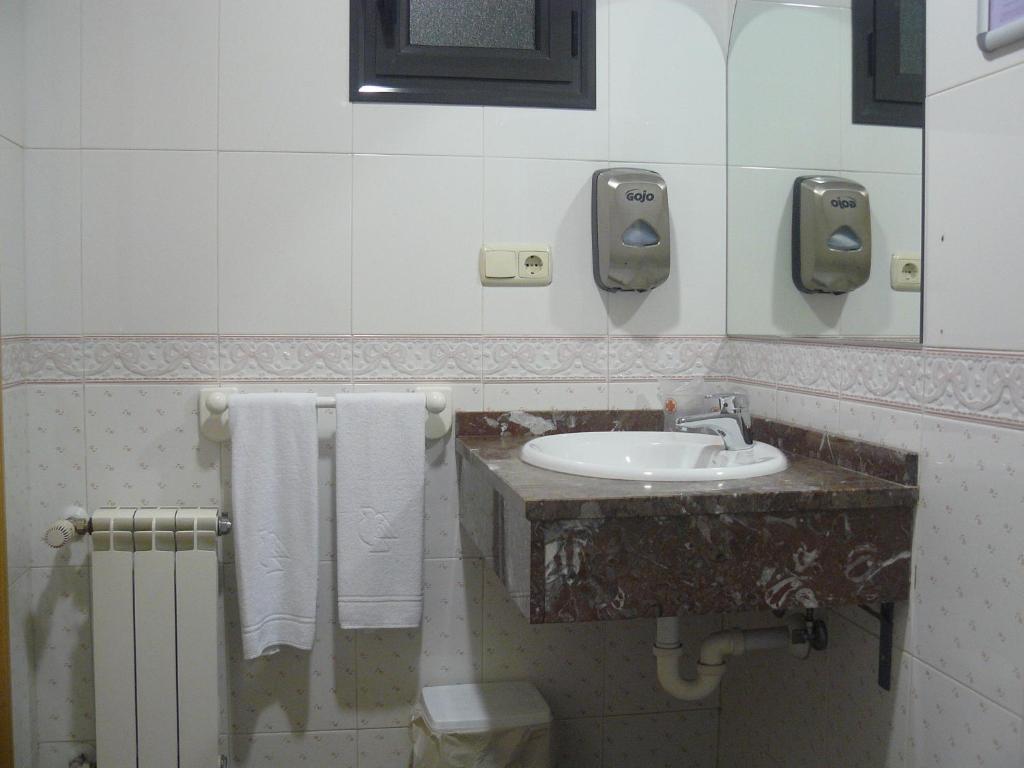 Double Room Extra Bed,48317221:JPEG