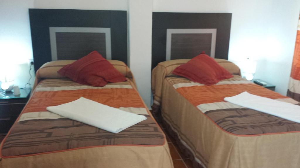 Double or Twin Room,49830414:JPEG