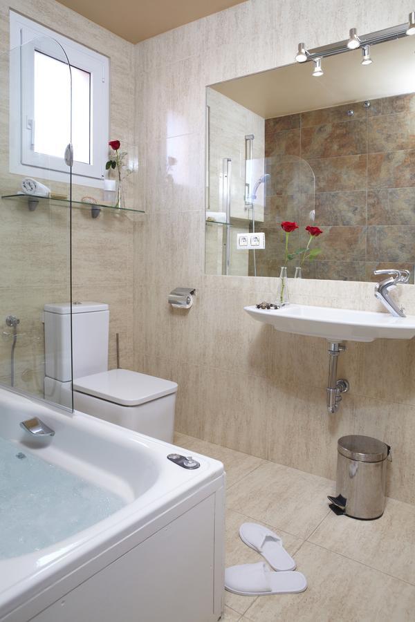 Double Room with Balcony and Sea View