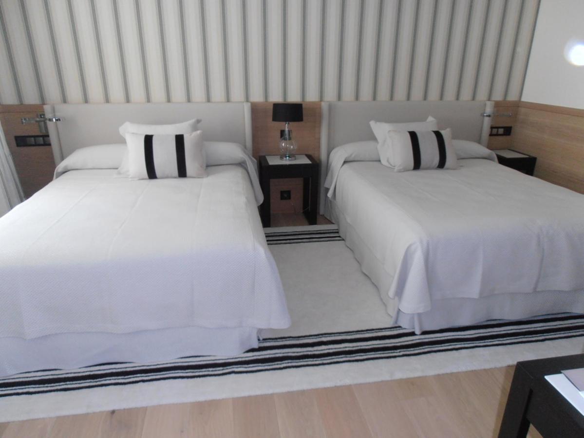 Family Room,537331098:JPEG