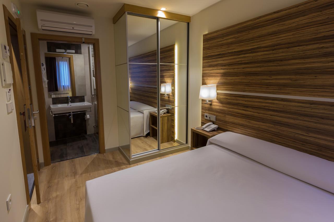 Single Room,543112671:JPEG