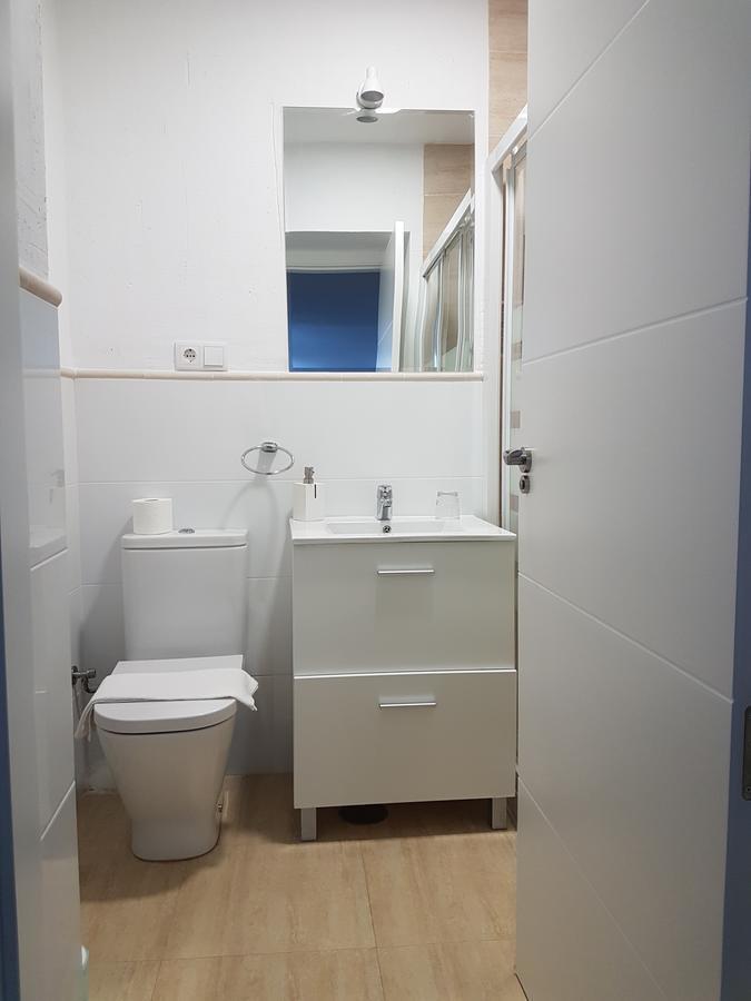 Family Room Private Bathroom