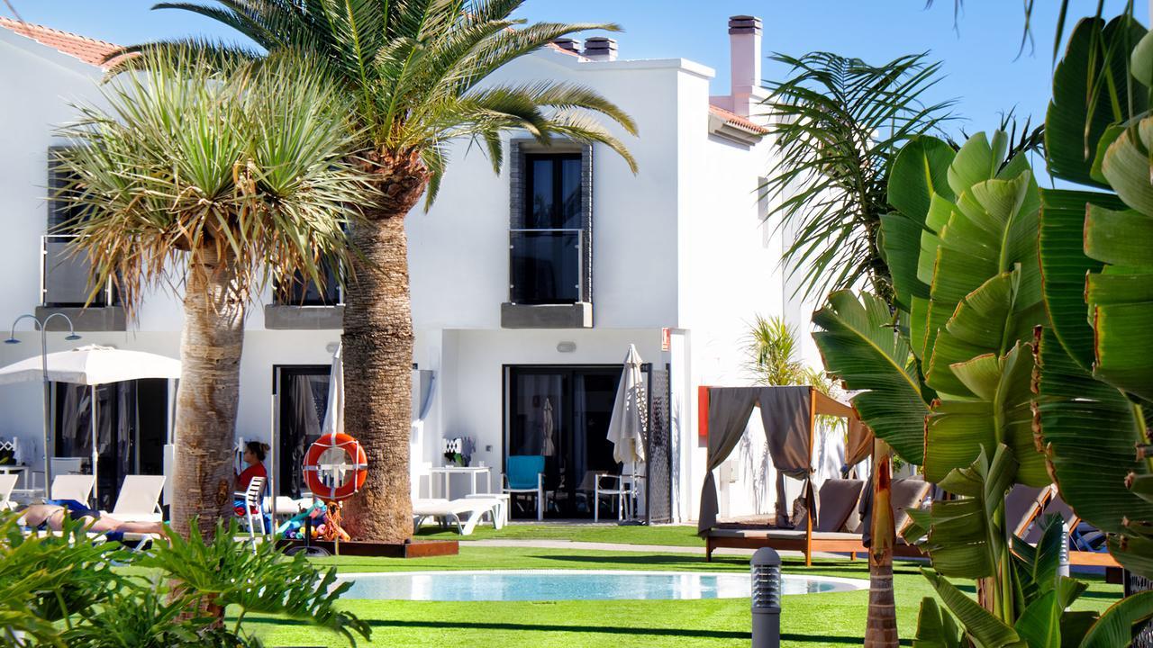 Bungalow with Pool View,559176228:JPEG