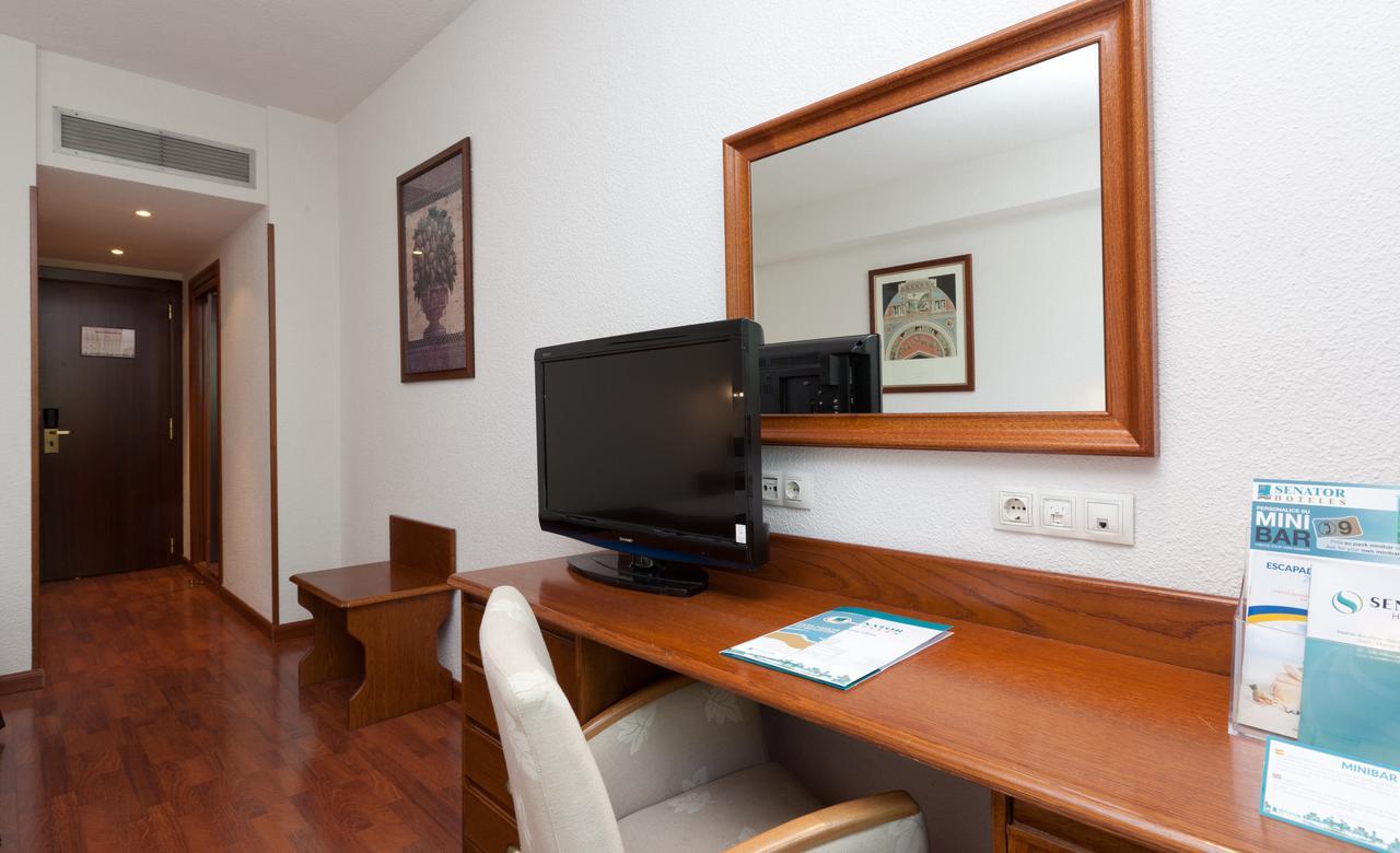 Triple Room,559257861:JPEG