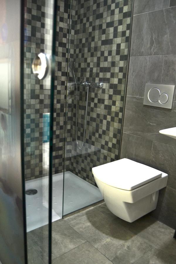 Single Room with Private Bathroom