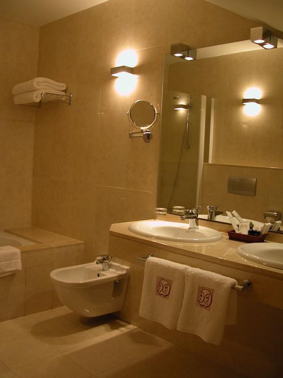 Triple Room,1654248696:JPEG