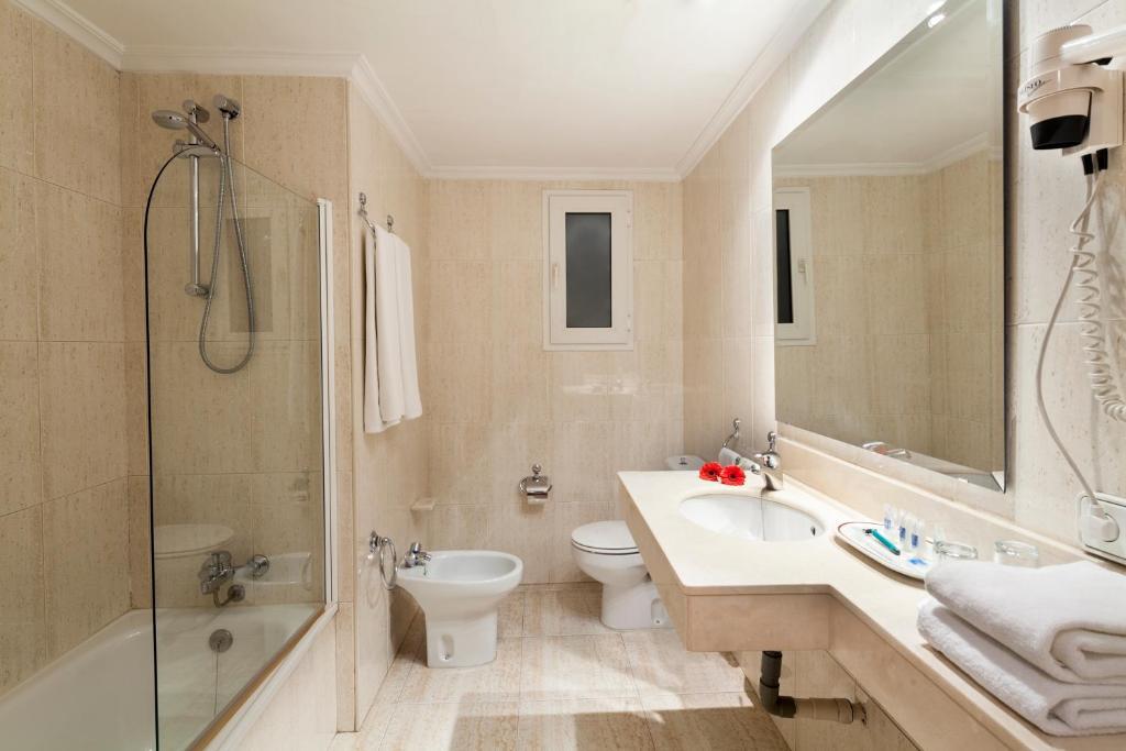 Habitación Doble con 2 camas supletorias