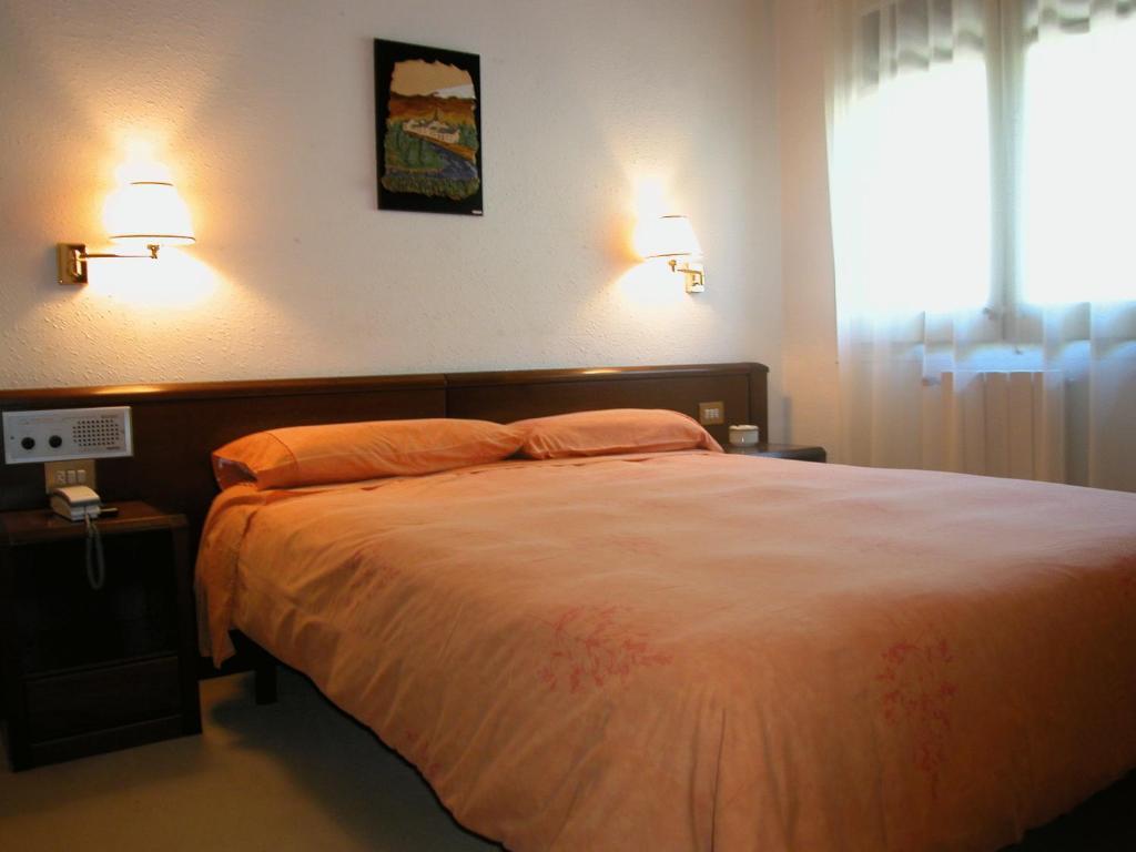 Double or Twin Room,642897345:JPEG