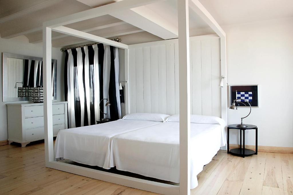 Twin Room with Pool View,62014603:JPEG