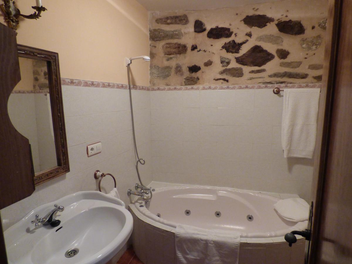 Deluxe Double Room Spa Bath,646325898:JPEG