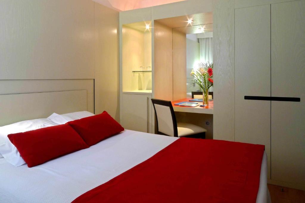 Single Room,307256176:JPEG