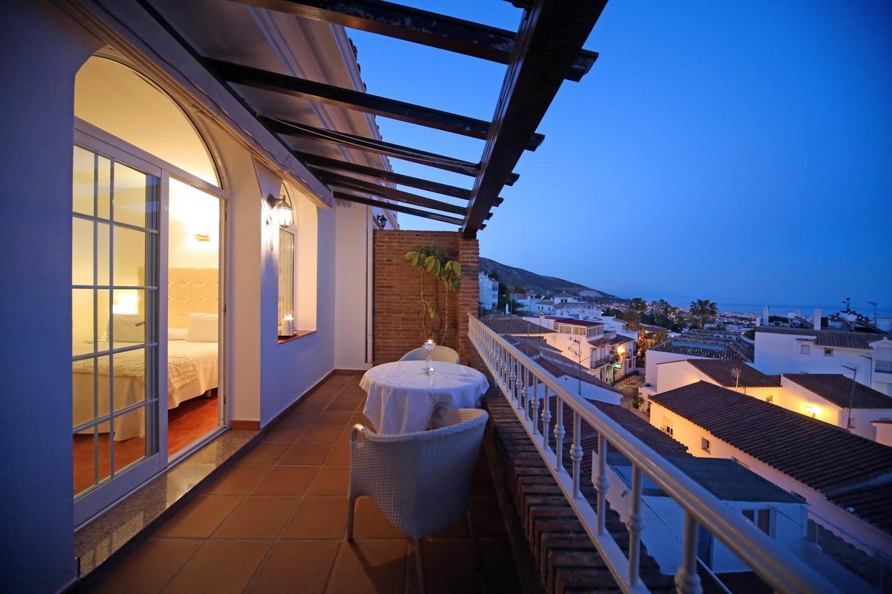Standard Double or Twin Room with Sea View,664046043:JPEG