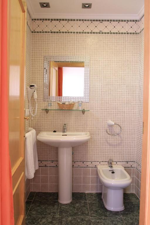 Double or Twin Room,692832015:JPEG