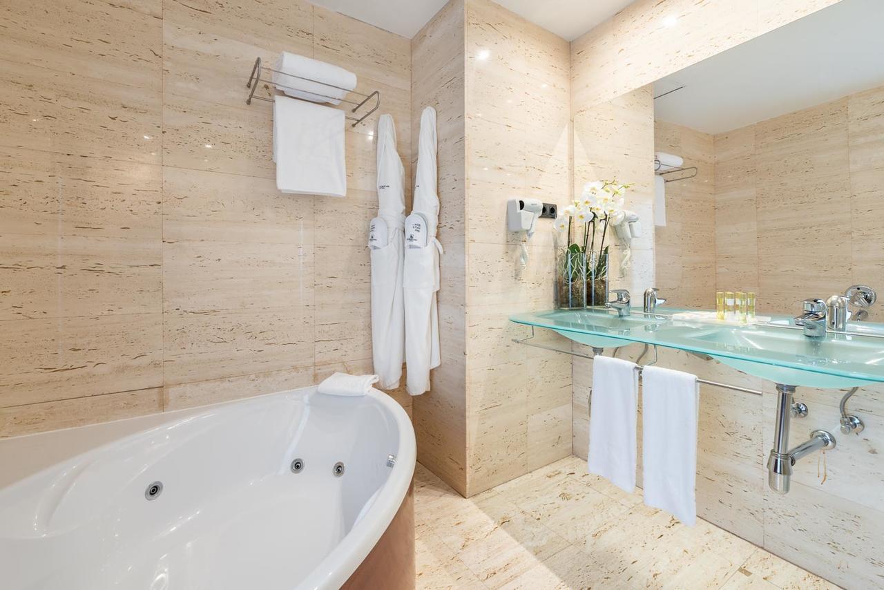 Premium Superior Room with Sea View
