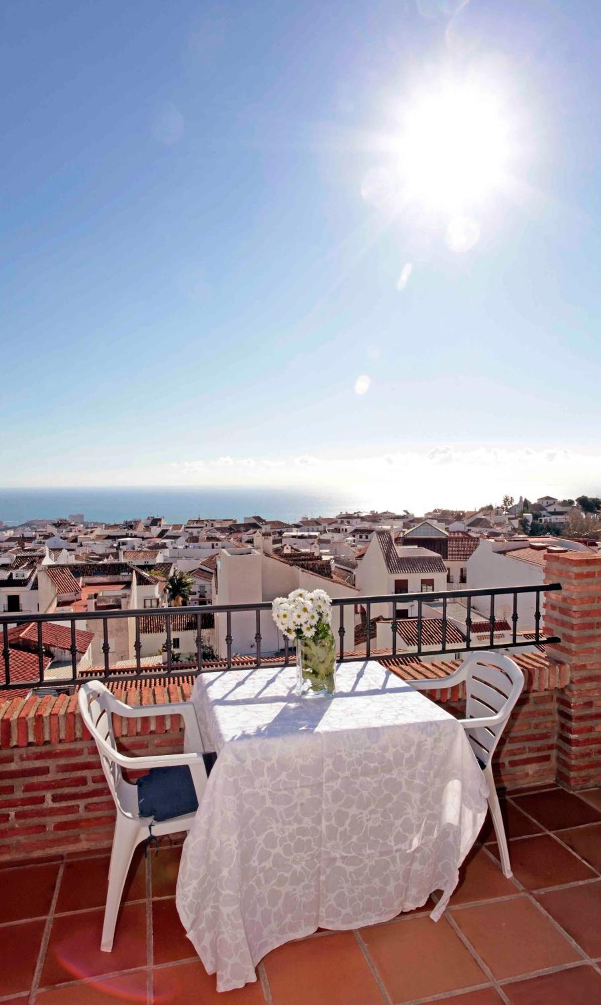 Double Room with Balcony and Sea View,677652153:JPEG
