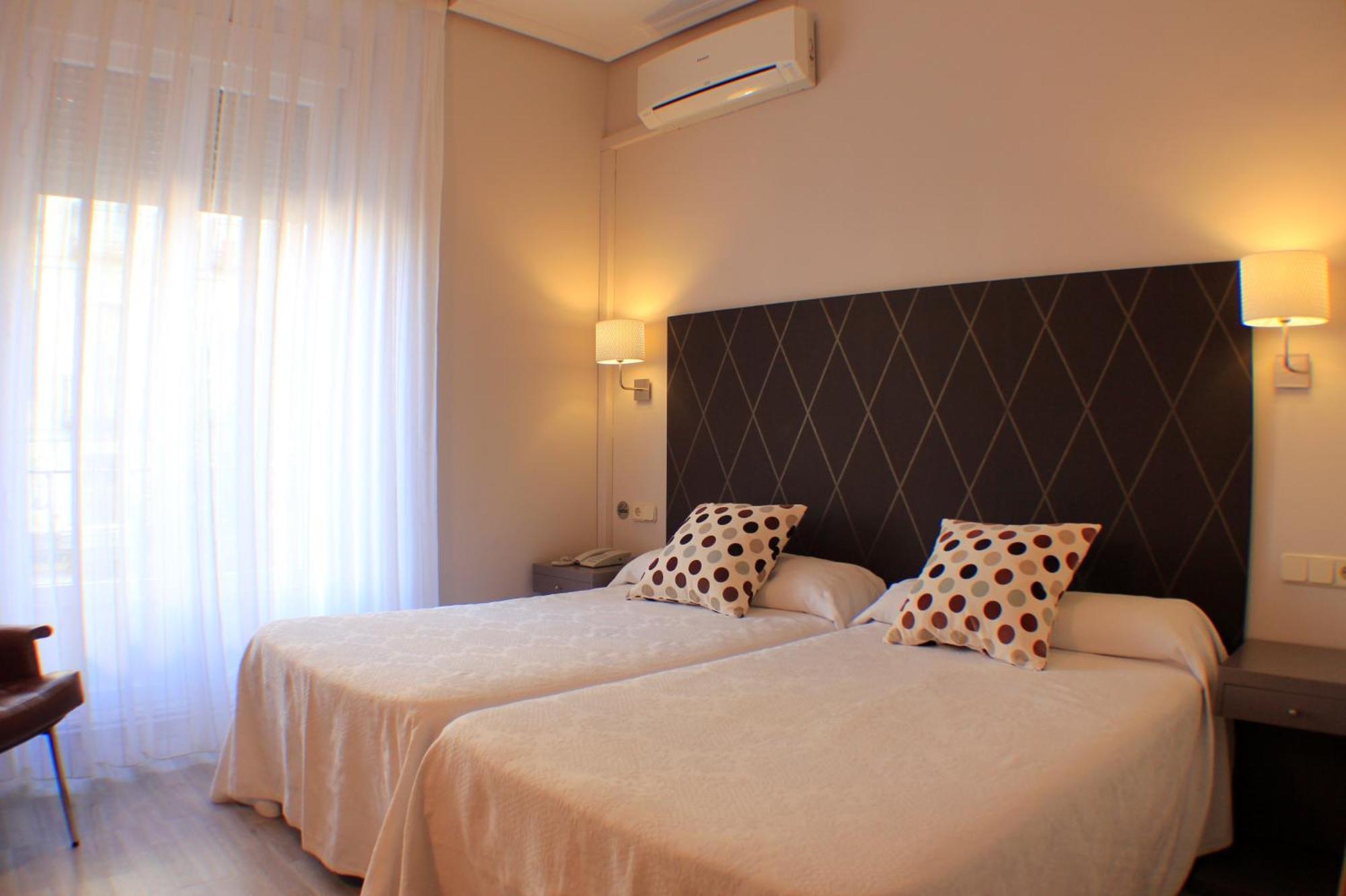 Double or Twin Room with City View,1207319443:JPEG
