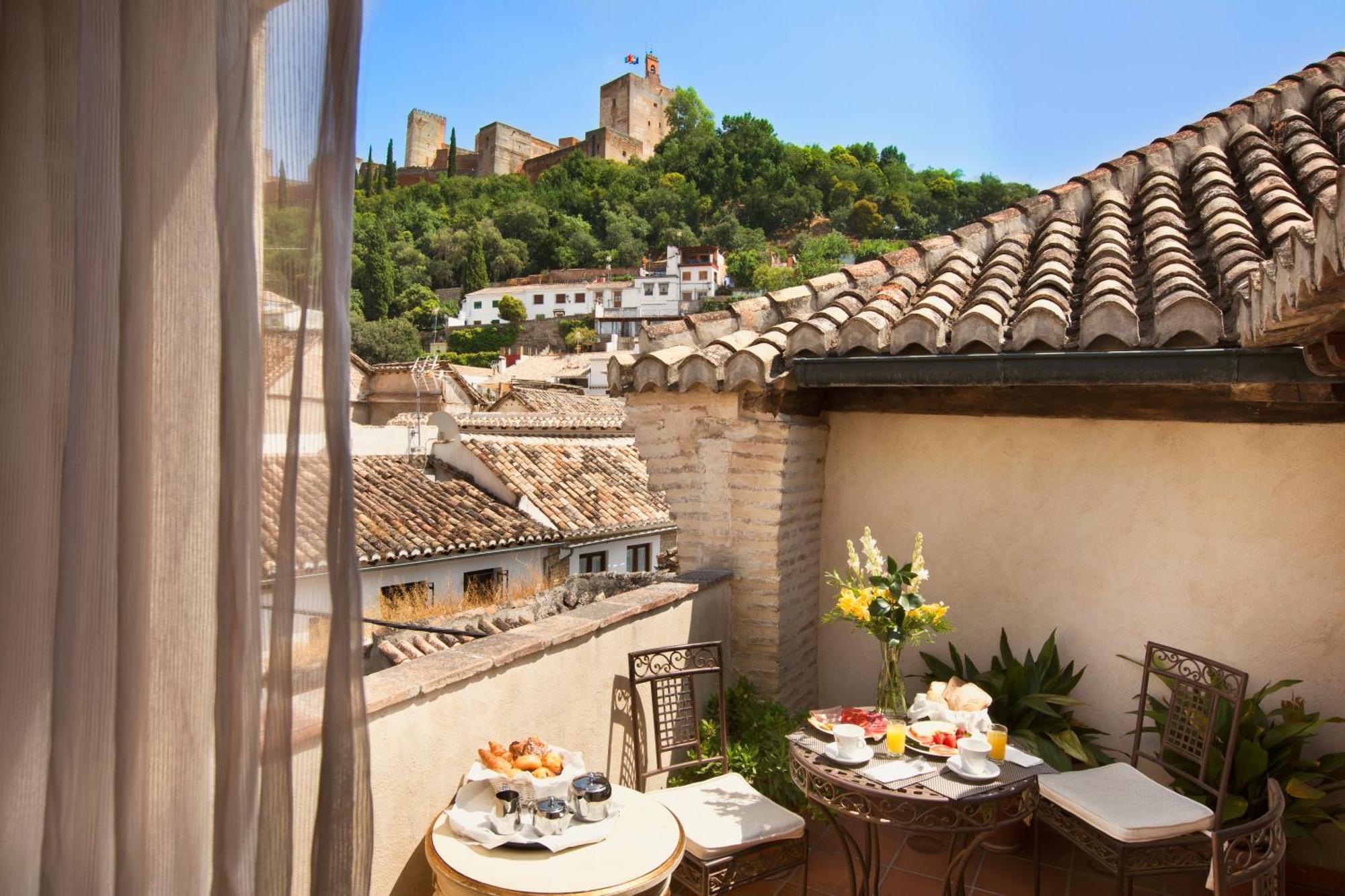 Habitación Deluxe Premium con terraza y vistas a la Alhambra