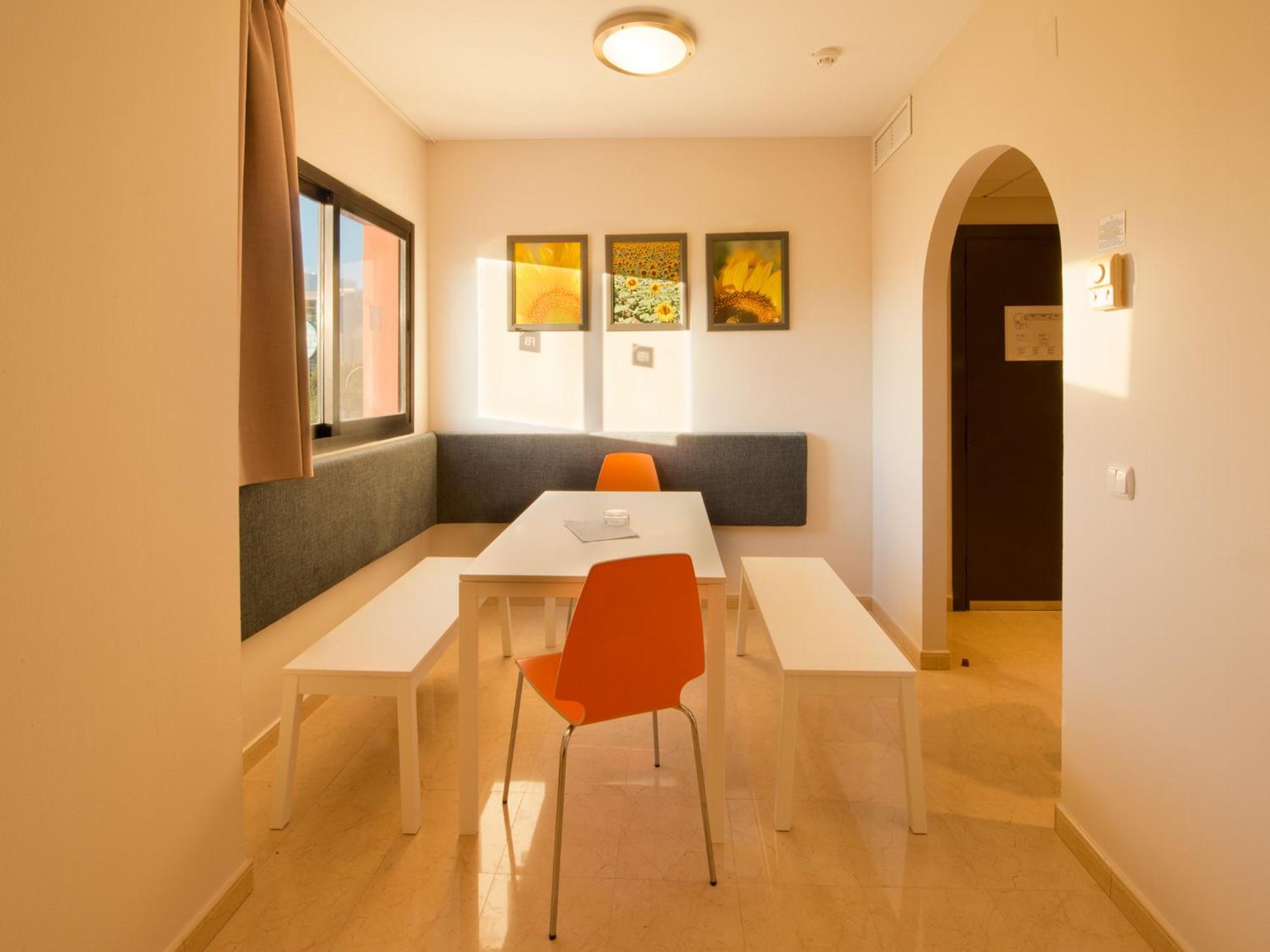 Two-Bedroom Apartment (5-6 Adults),1697869604:JPEG