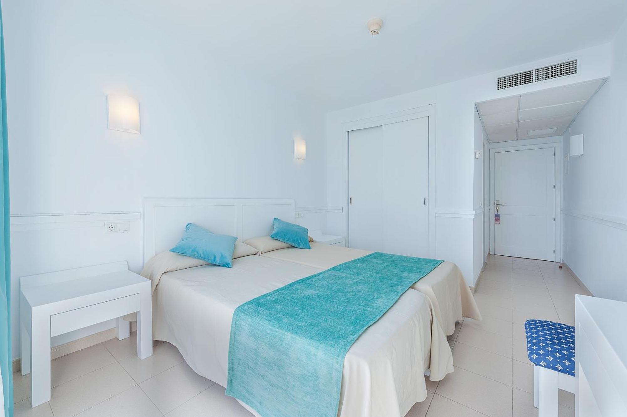 Twin Room Sea View
