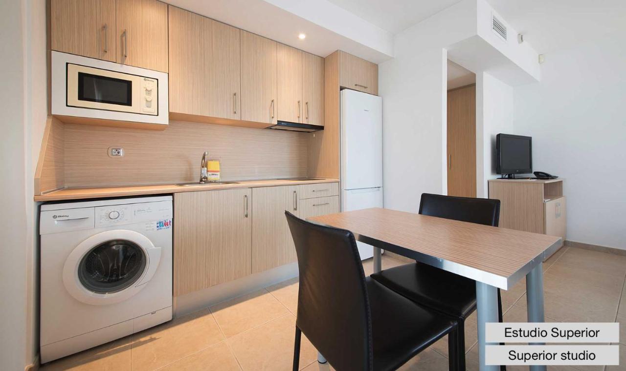Superior Studio Kitchen Private Spa Access