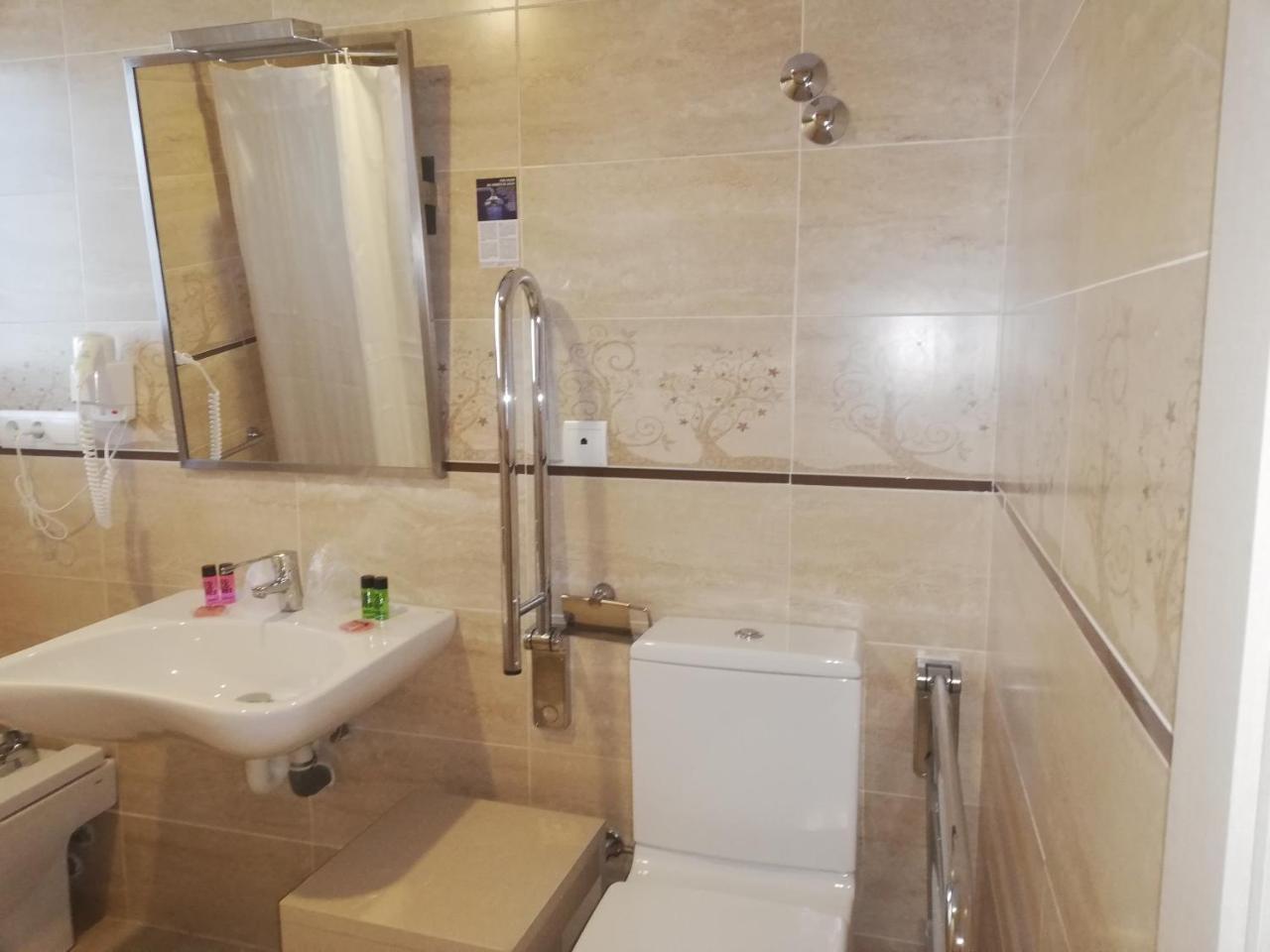 Double Room Disability Access,733147339:JPEG