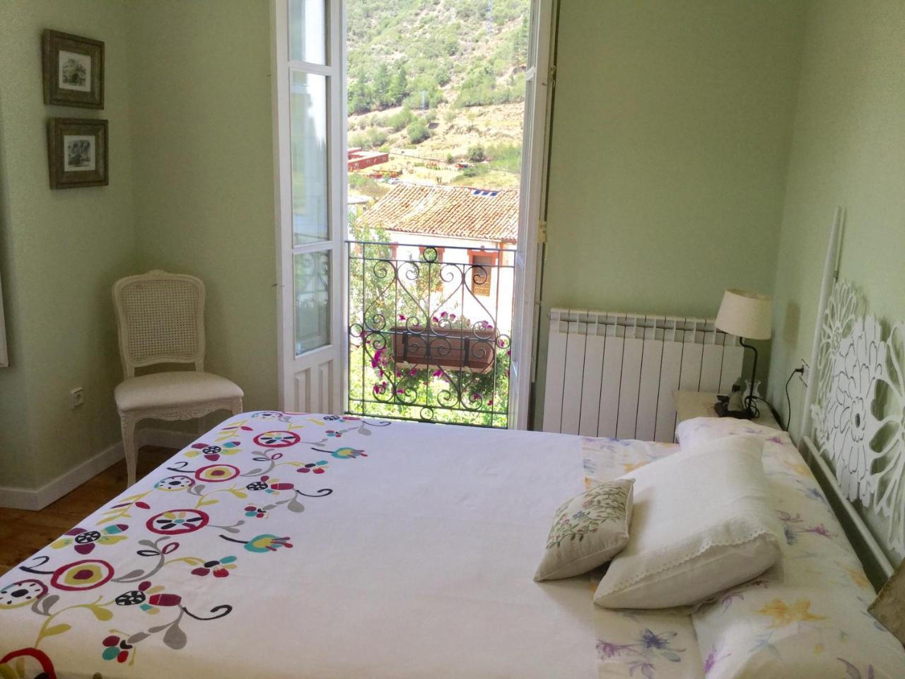 Double Room,390129162:JPEG