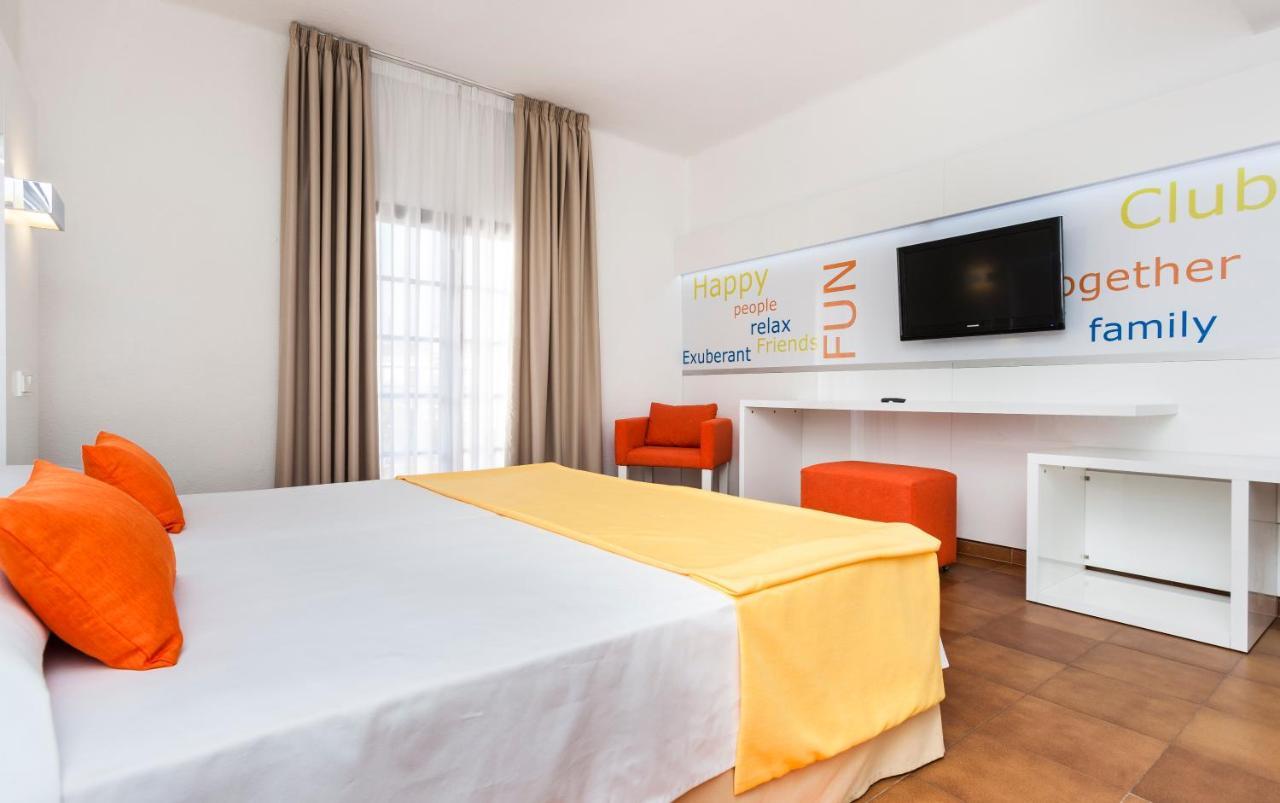 Twin Room,746817764:JPEG