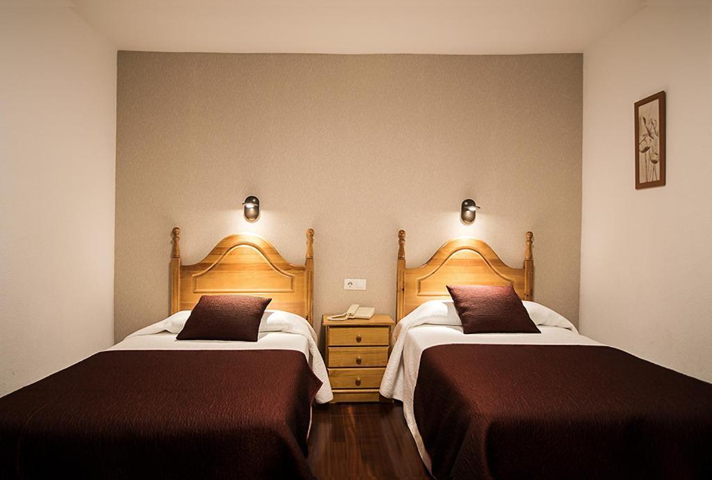 Twin Room,749577371:JPEG