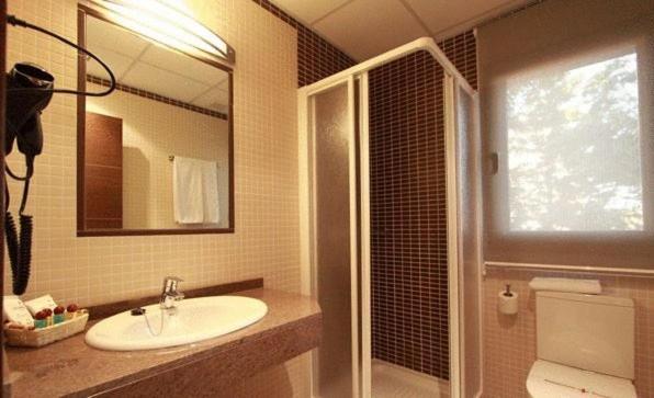 Twin Room,7667308:JPEG